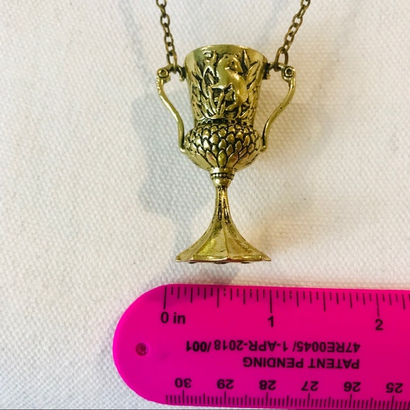 🏰 Harry Potter Hufflepuff Necklace - Picture 8 of 8